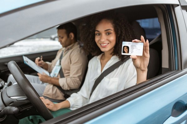 Auto école en ligne permis accéléré : obtenez votre permis en 2 mois